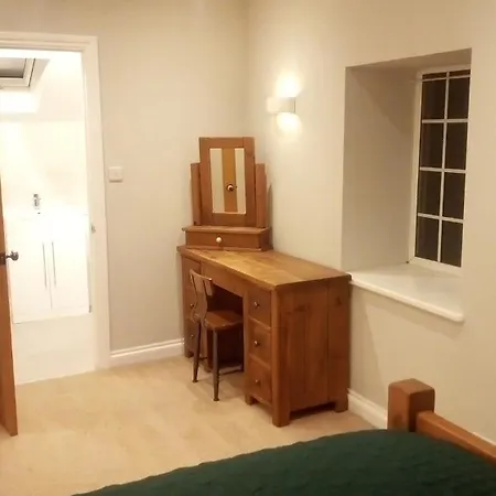 Yew Tree Tatil Evi Bristol